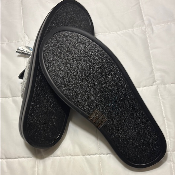 Silver and Gold Tassel Mules with Chunky Platform Sole - Picture 5 of 10